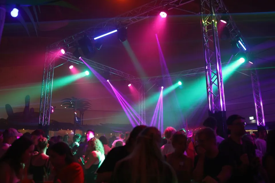 Beach Clubbing Moorenweis 2025 – Bild 2