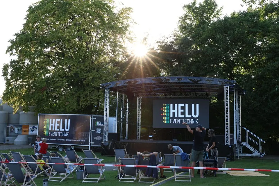 HELU Trailerbühne