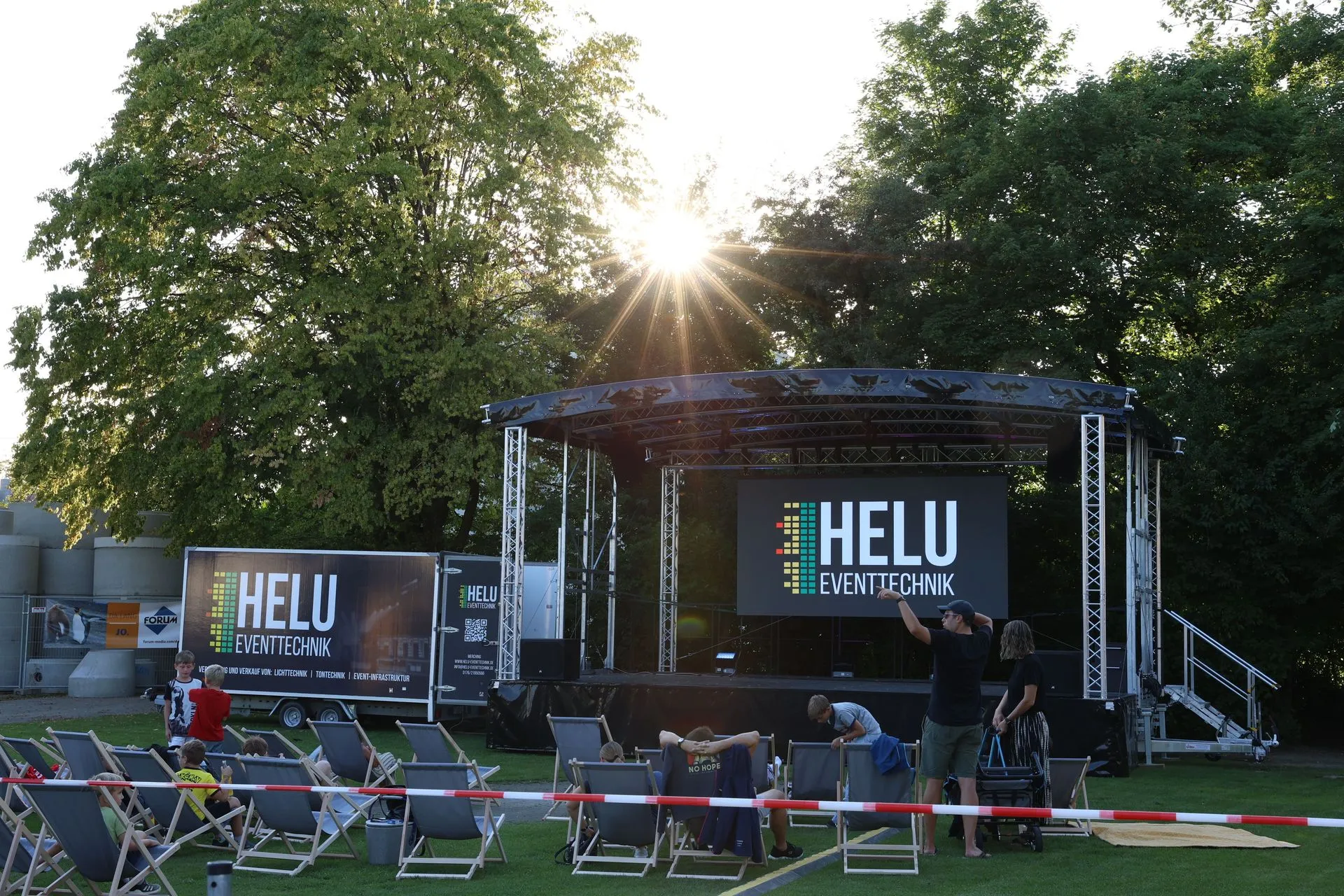 HELU Trailerbühne